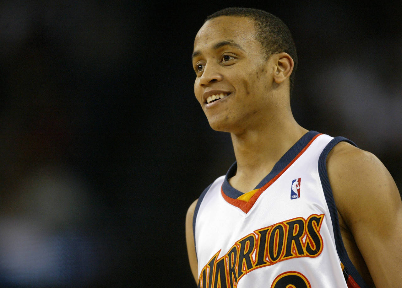 两人之间的 两人之间的