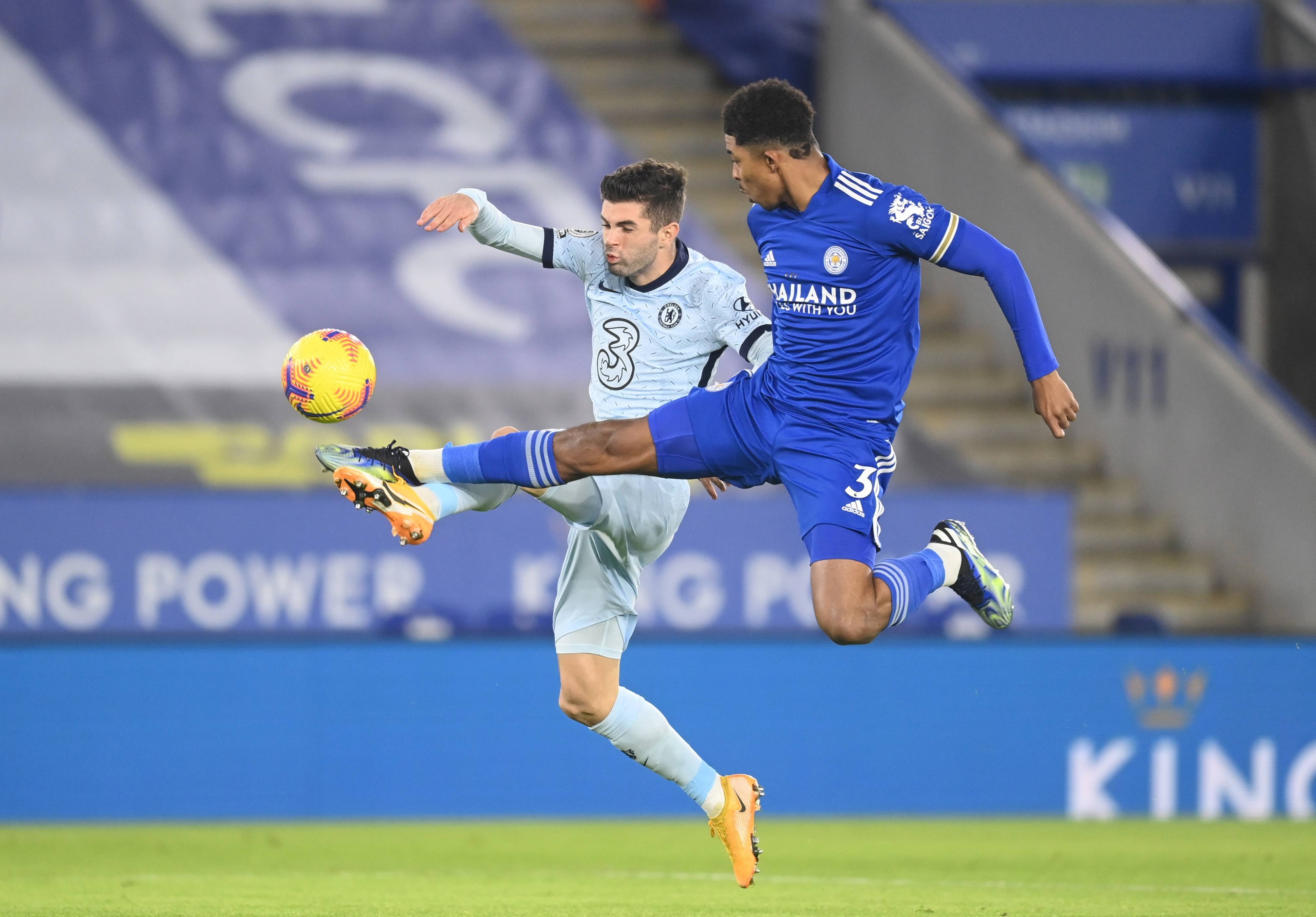 在赛场上贡 在赛场上贡