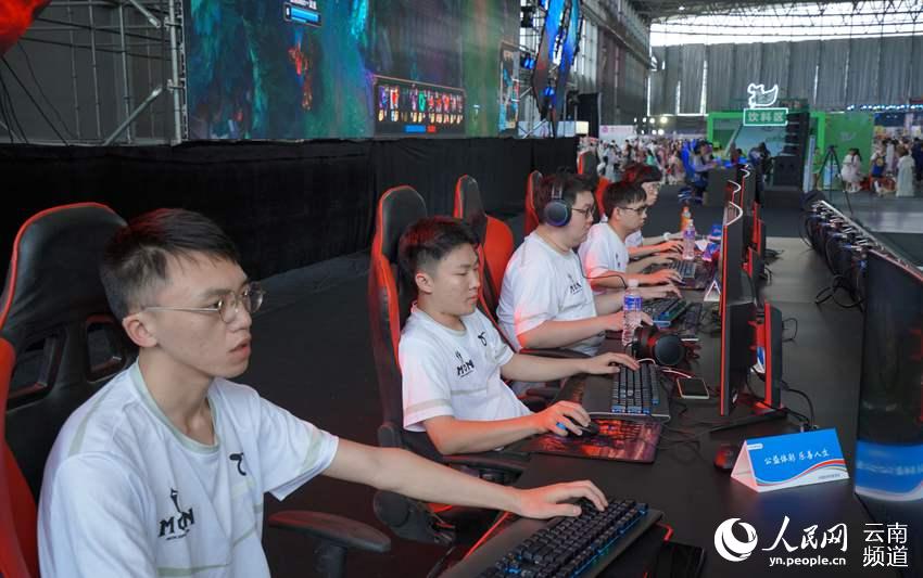 越来越多的 越来越多的