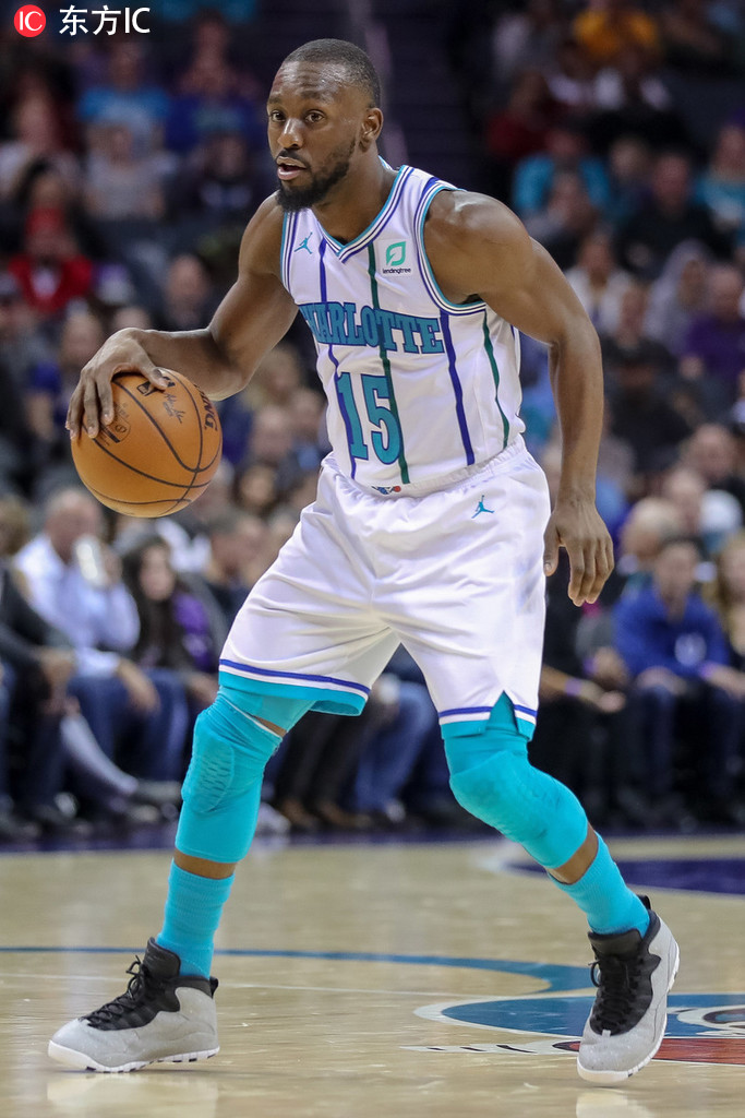 并通过语言 并通过语言