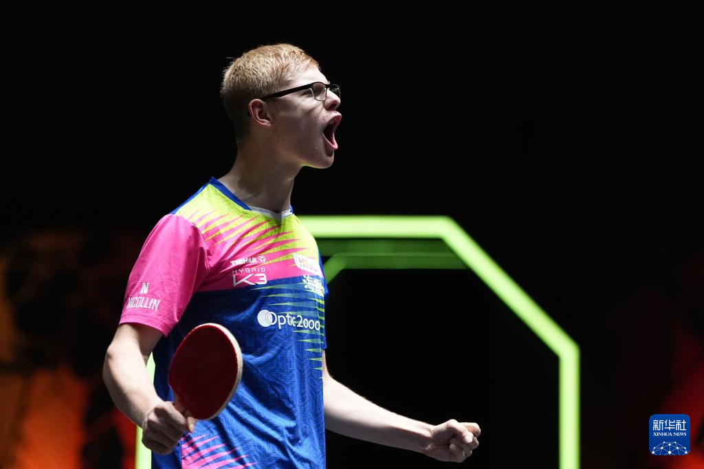 他不再追求 他不再追求